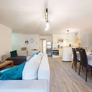 appartement-saint-lary-soulan-3-pices-6-personnes-fr-1-296-361.midi-pyreneeshotels.com/