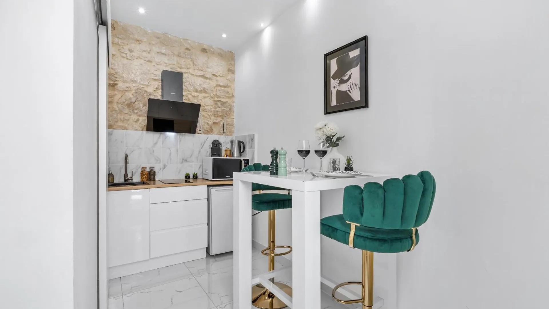 2 Rooms - Hyper Centre - Air-Conditioned - Terrace - Quiet - Tramway - Equipped Kitchen - Wifi Nizza