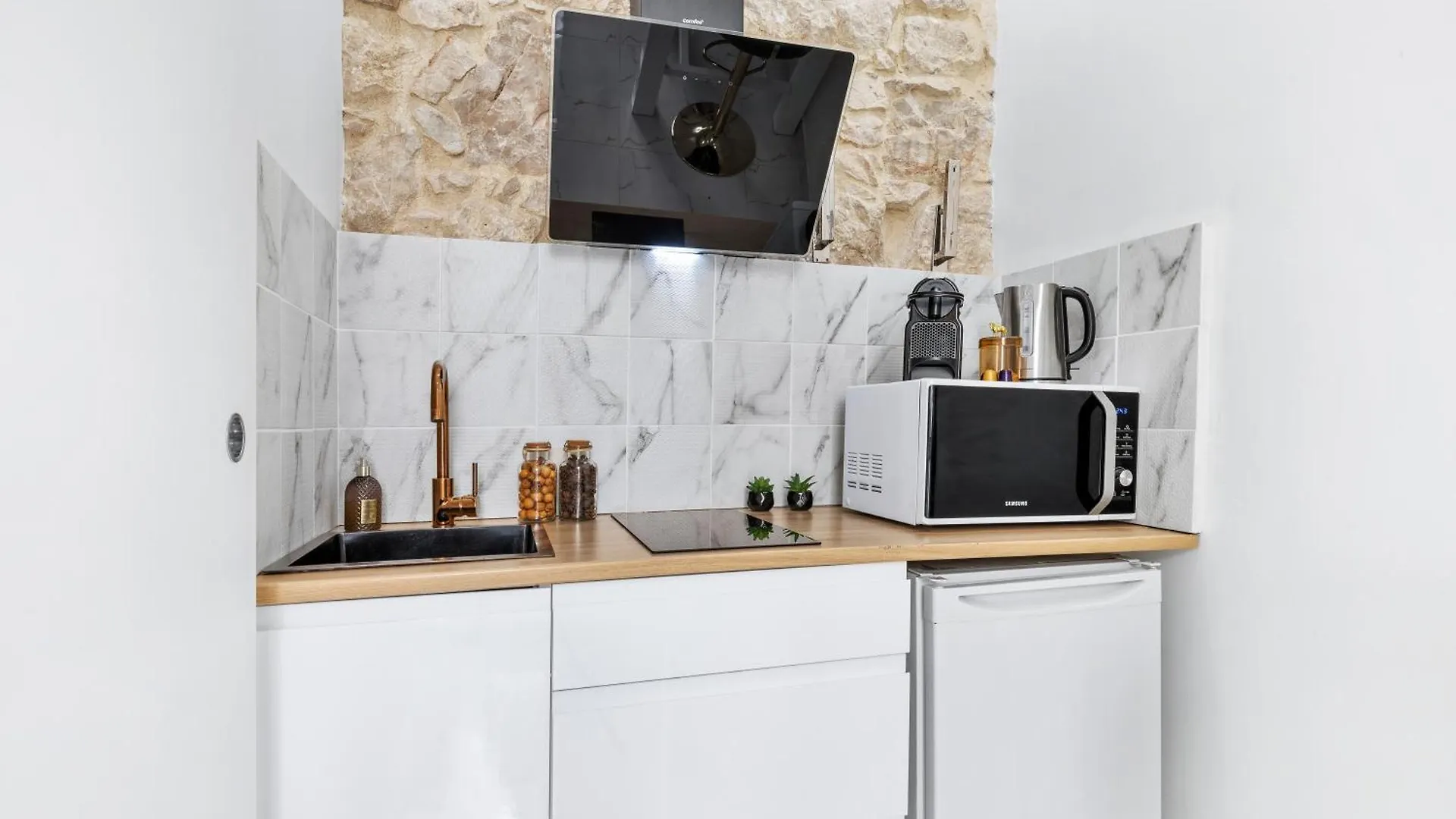Appartamento 2 Rooms - Hyper Centre - Air-Conditioned - Terrace - Quiet - Tramway - Equipped Kitchen - Wifi Nizza Francia