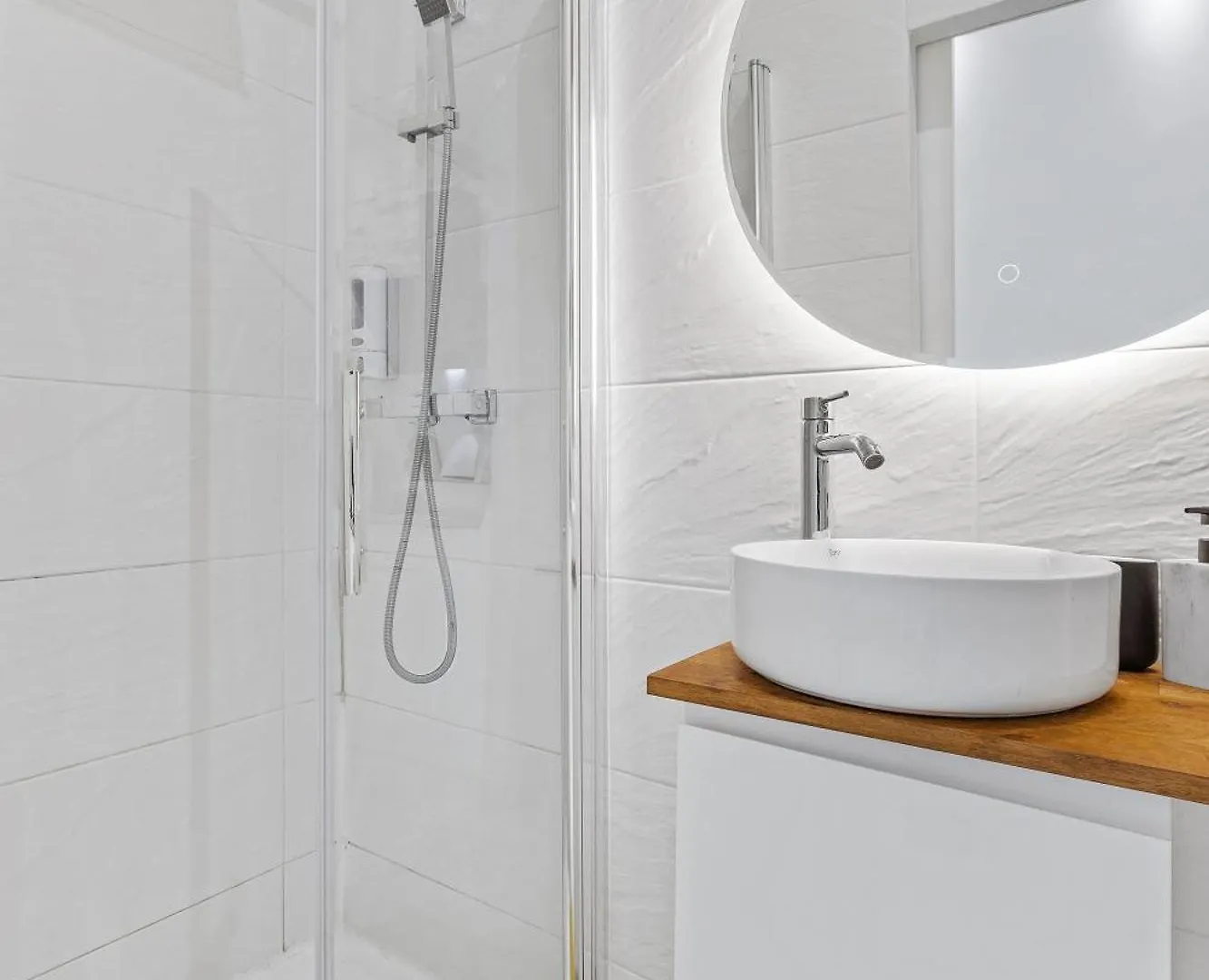 2 Rooms - Hyper Centre - Air-Conditioned - Terrace - Quiet - Tramway - Equipped Kitchen - Wifi Nizza